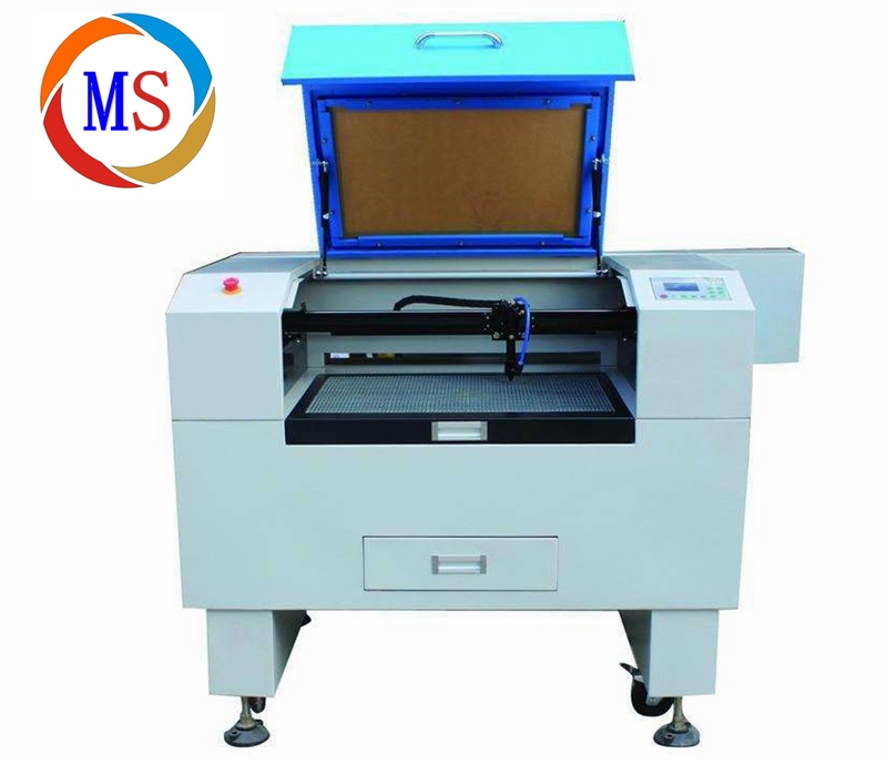 激光鏤空雕刻機(jī)